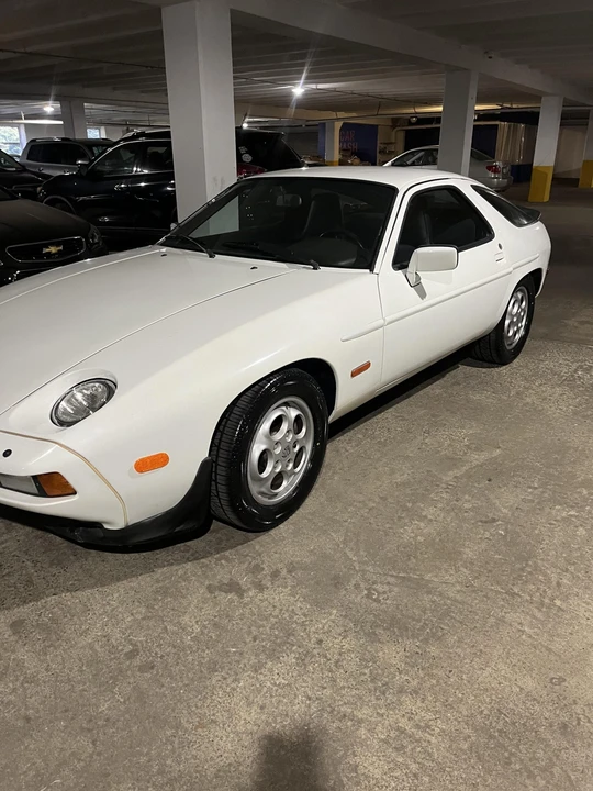 1985 Porsche 928 S - Image 12 of 31