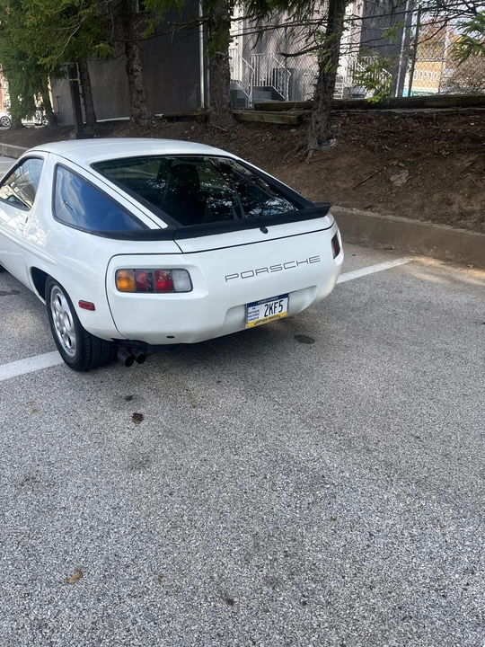 1985 Porsche 928 S - Image 24 of 31