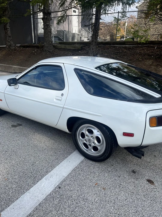 1985 Porsche 928 S - Image 22 of 31