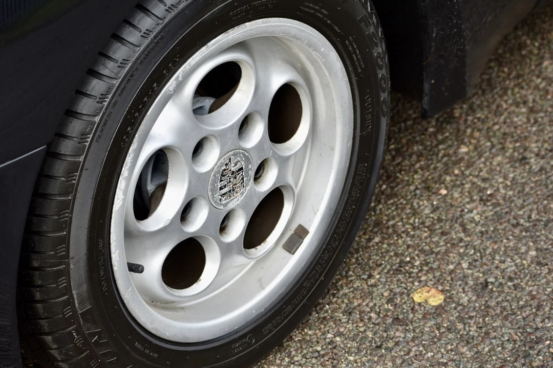 1985 Porsche 944 - Image 29 of 30