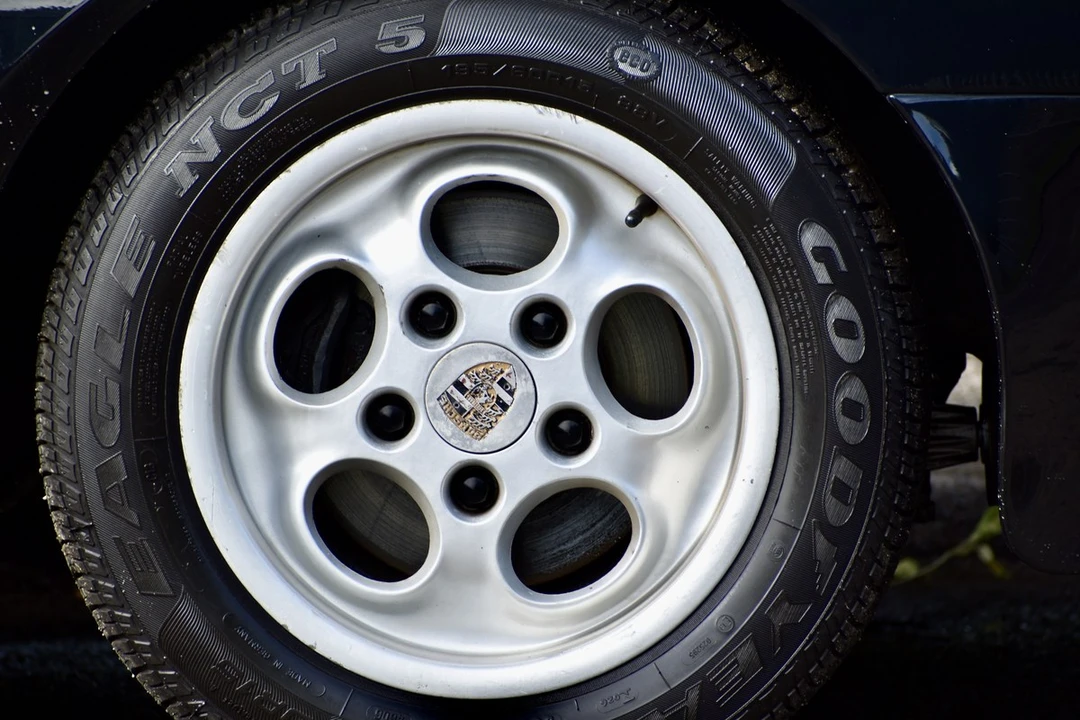 1985 Porsche 944 - Image 28 of 30