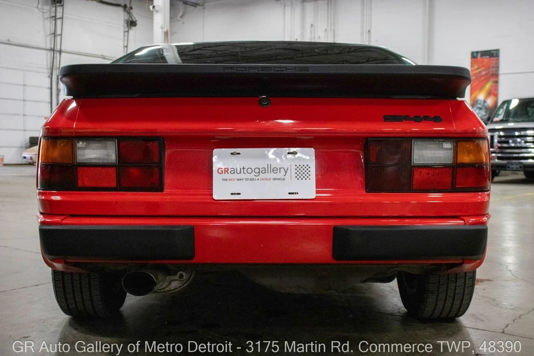 1985 Porsche 944 - Image 6 of 31