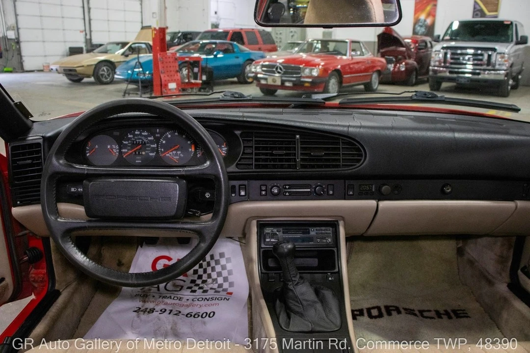 1985 Porsche 944 - Image 16 of 31