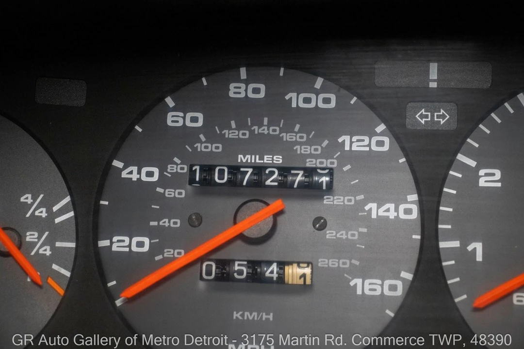 1985 Porsche 944 - Image 18 of 31