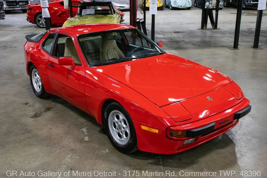 1985 Porsche 944 - Image 9 of 31