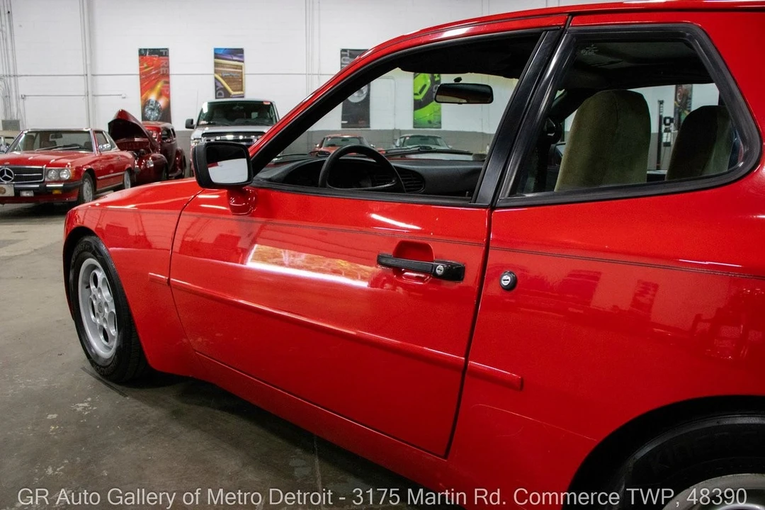 1985 Porsche 944 - Image 22 of 31