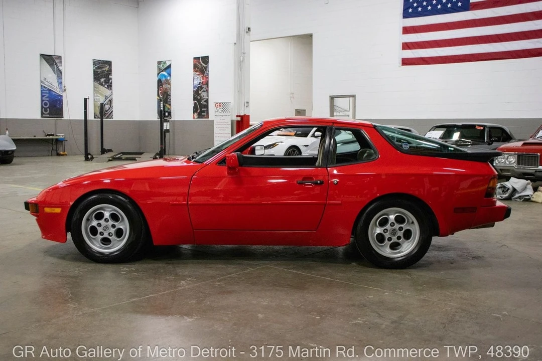 1985 Porsche 944 - Image 3 of 31