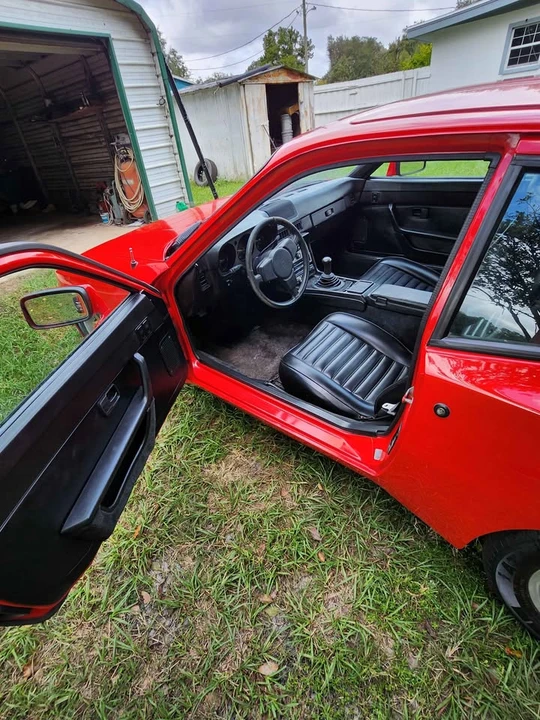 1985 Porsche 944 - Image 5 of 6