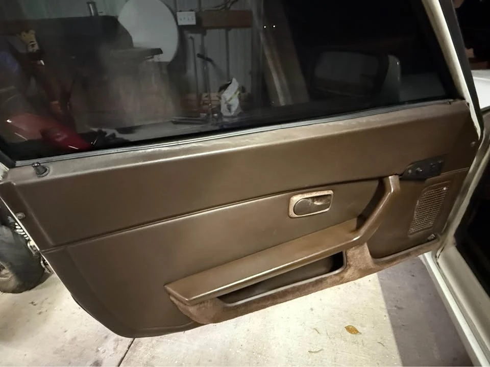 1985 Porsche 944 - Image 7 of 7