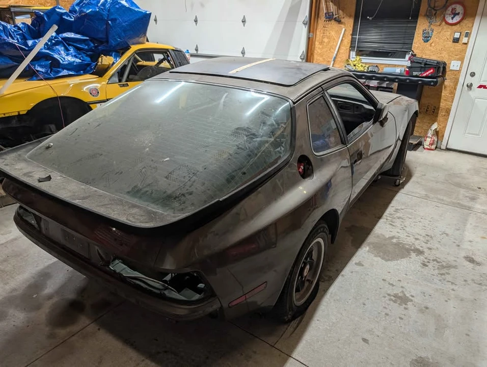 1985 Porsche 944 - Image 3 of 8