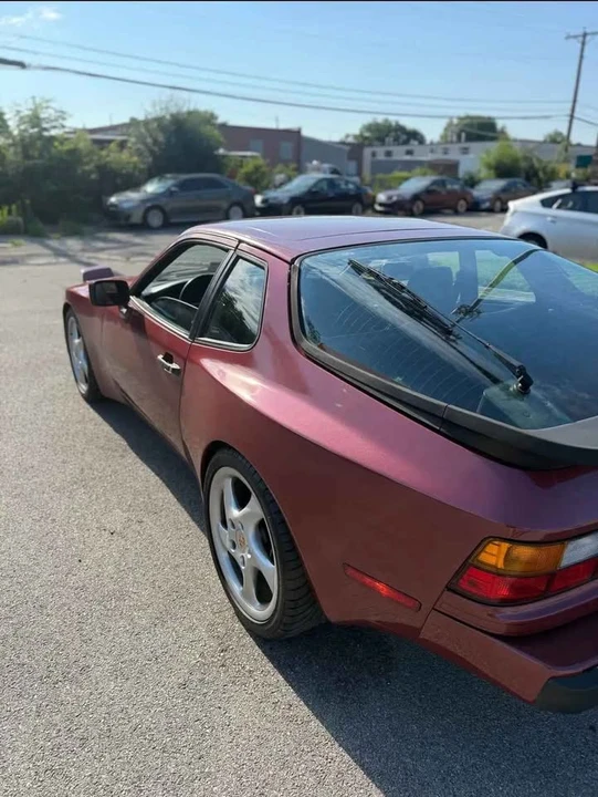 1985 Porsche 944 - Image 4 of 10