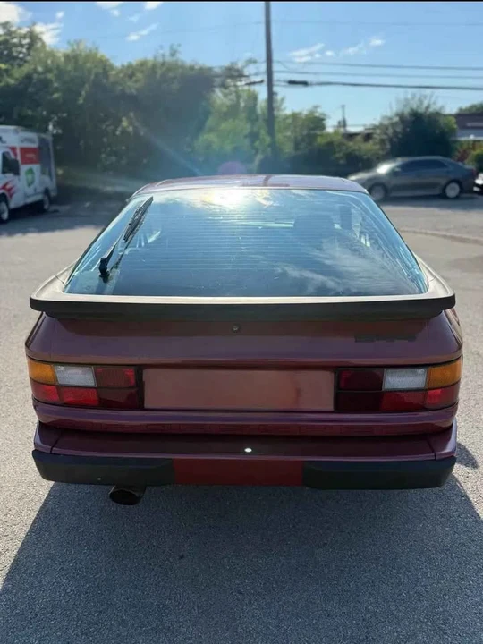 1985 Porsche 944 - Image 6 of 10