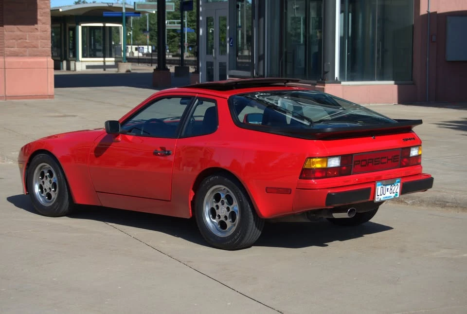1985 Porsche 944 - Image 2 of 10
