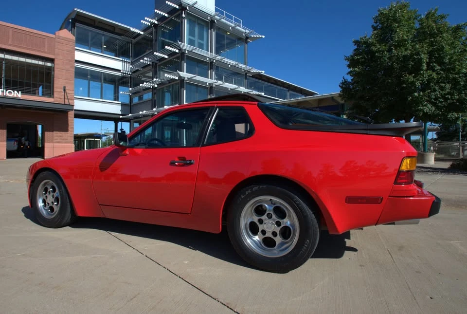 1985 Porsche 944 - Image 3 of 10