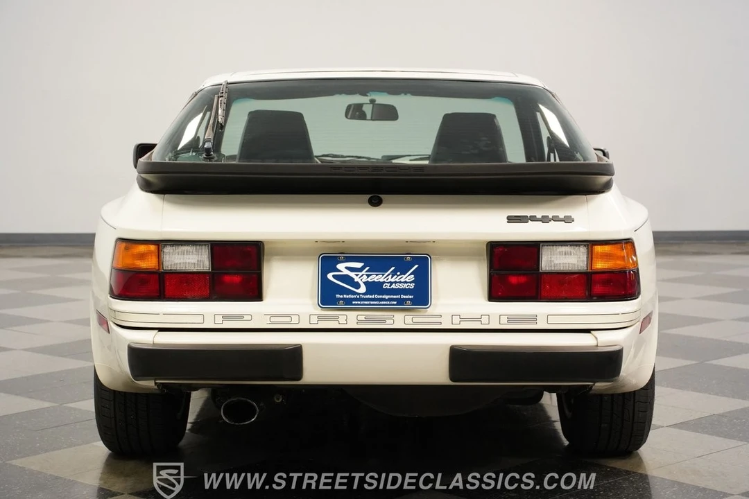 1985 Porsche 944 - Image 10 of 12