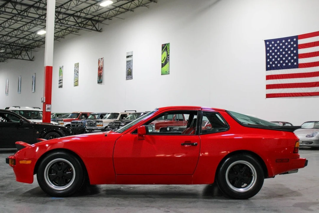 1985 Porsche 944 - Image 5 of 12