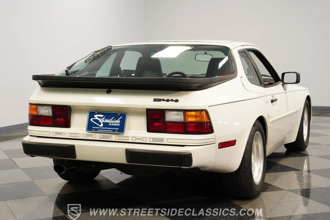 1985 Porsche 944 - Image 11 of 12