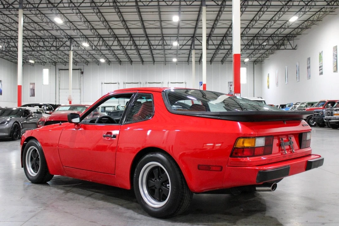 1985 Porsche 944 - Image 6 of 12