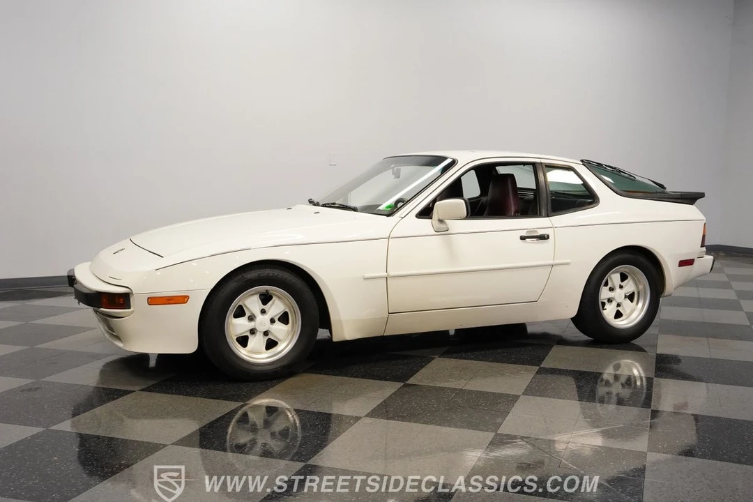 1985 Porsche 944 - Image 6 of 12