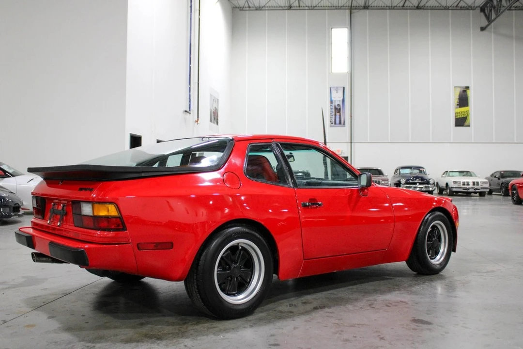 1985 Porsche 944 - Image 8 of 12