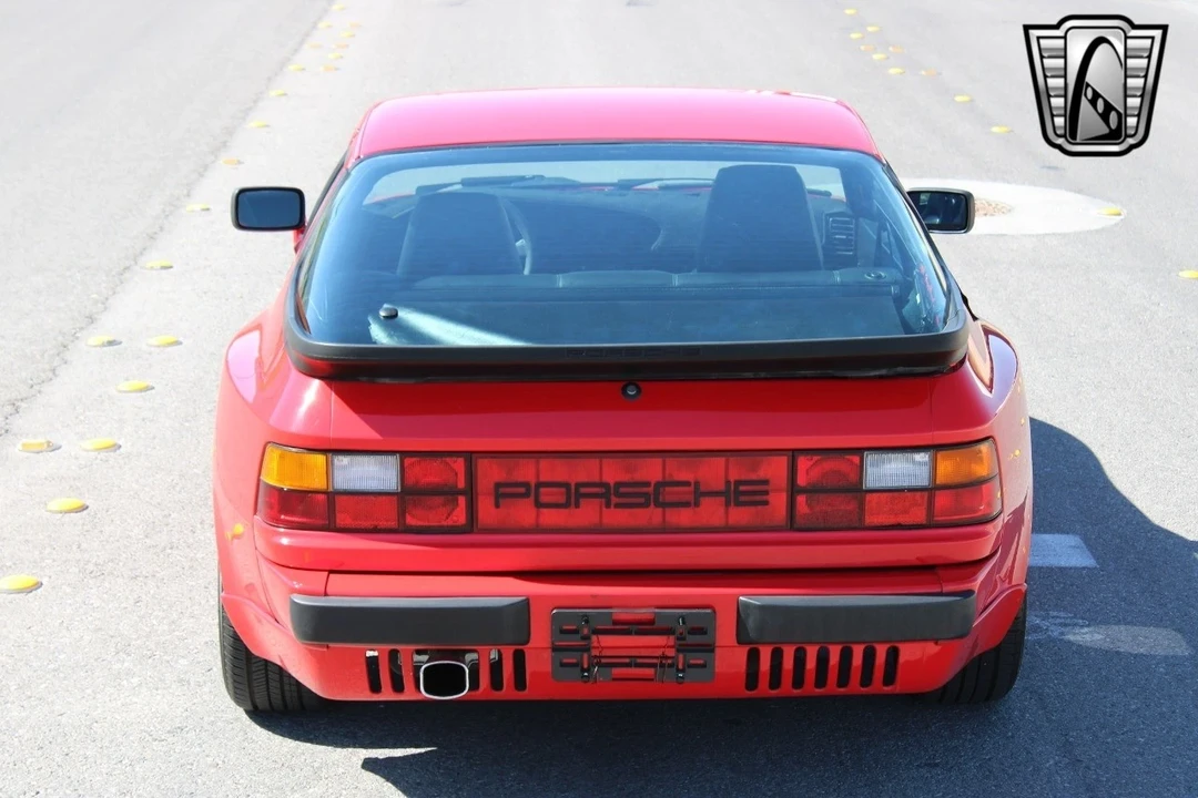 1985 Porsche 944 - Image 9 of 21