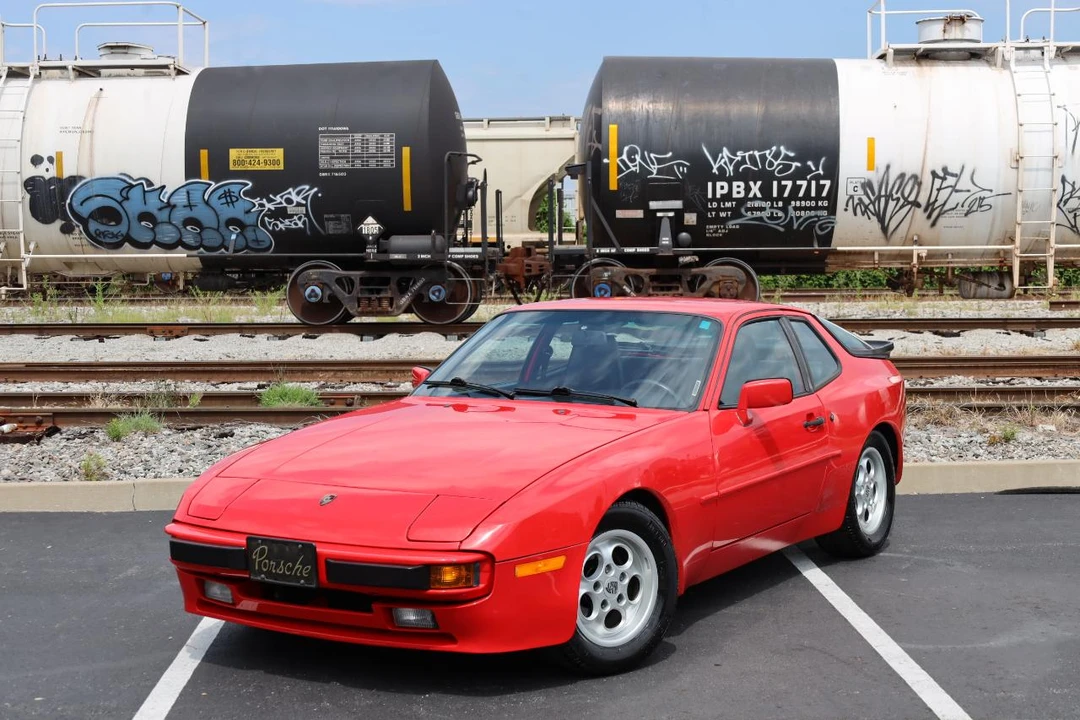 1985 Porsche 944 - Image 9 of 31