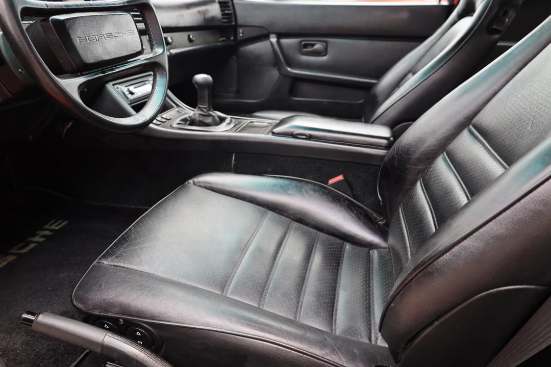 1985 Porsche 944 - Image 14 of 31