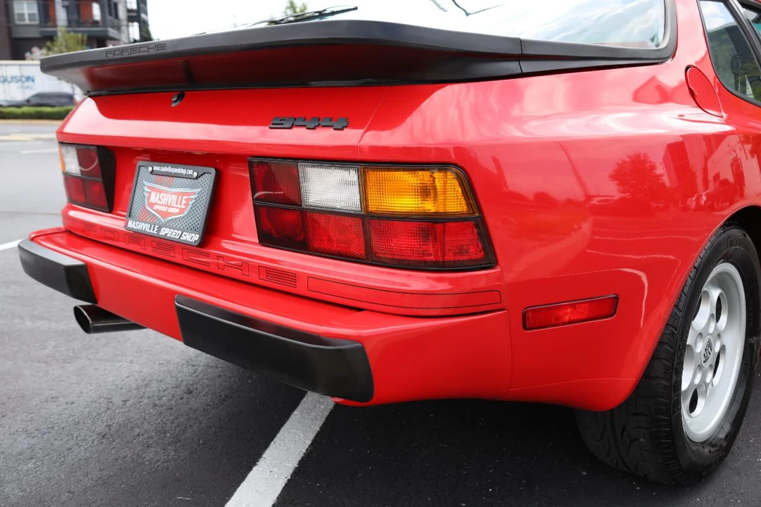 1985 Porsche 944 - Image 22 of 31