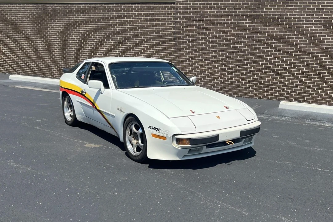 1985 Porsche 944 - Image 2 of 31
