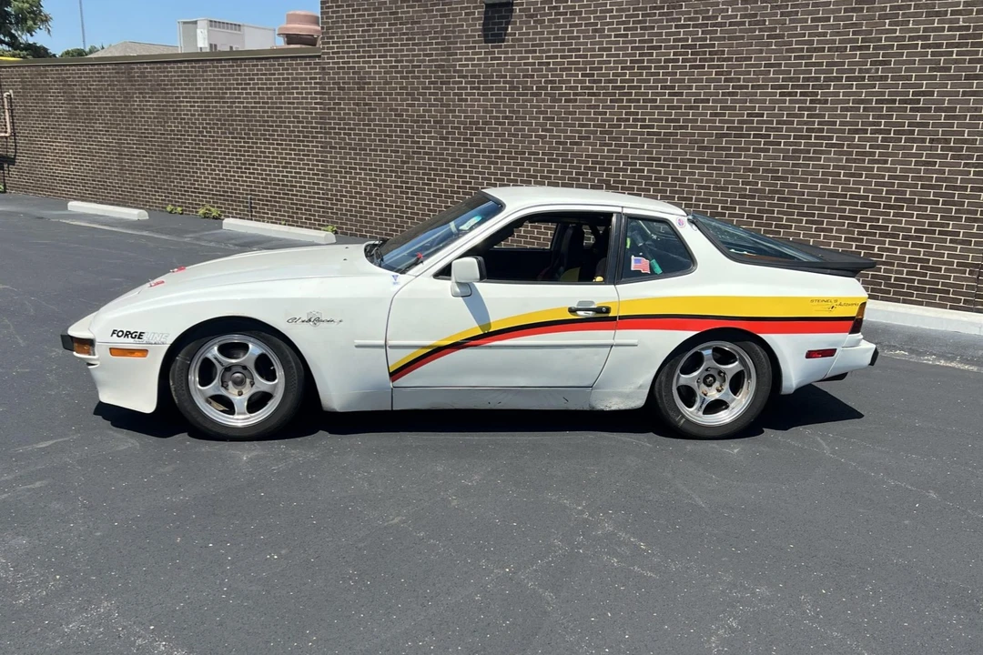 1985 Porsche 944 - Image 8 of 31