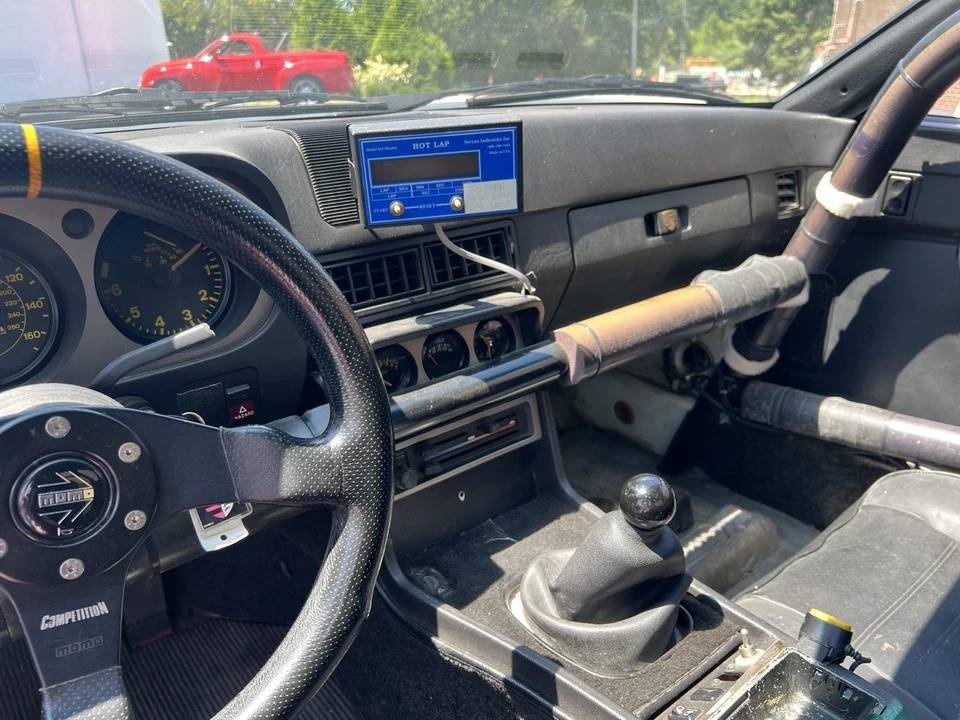 1985 Porsche 944 - Image 25 of 31