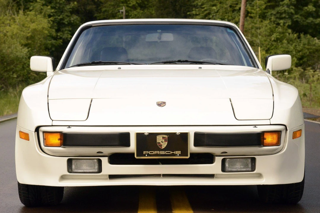 1985 Porsche 944 - Image 24 of 31
