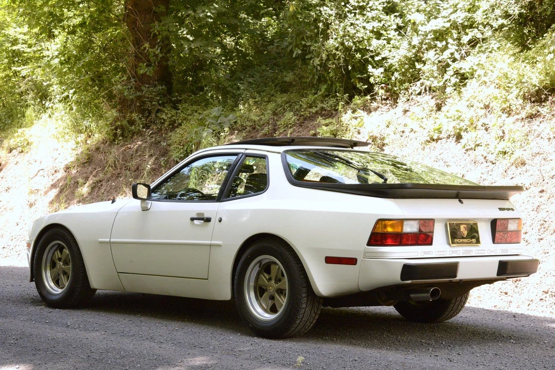 1985 Porsche 944 - Image 17 of 31