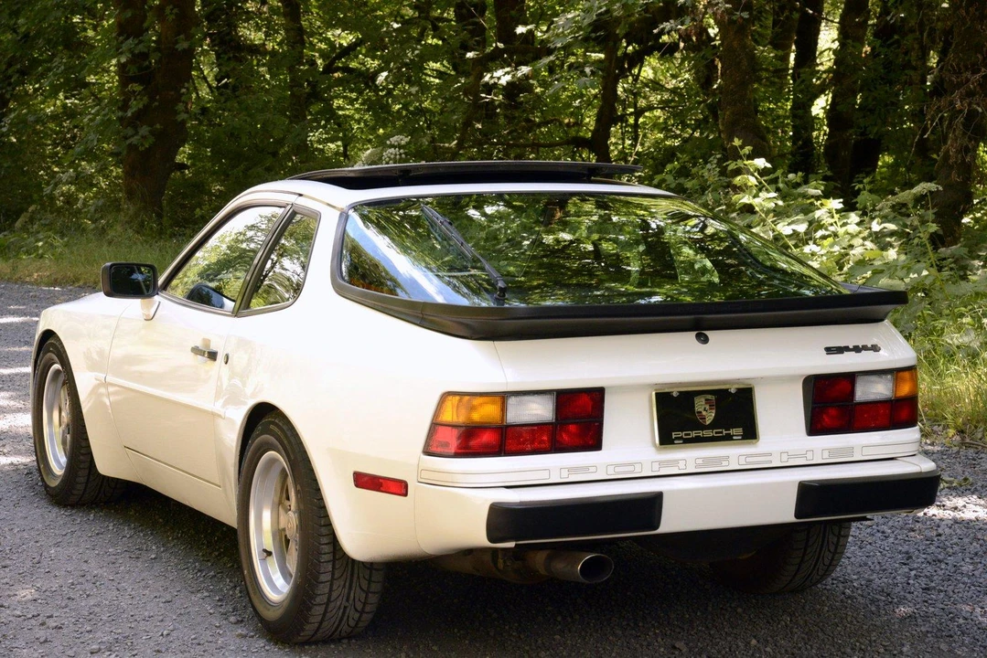 1985 Porsche 944 - Image 15 of 31