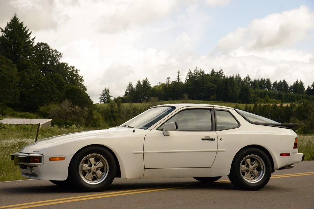 1985 Porsche 944 - Image 19 of 31