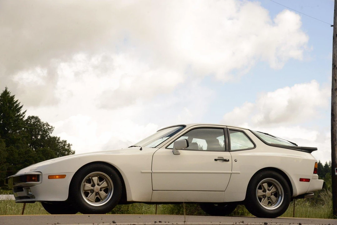 1985 Porsche 944 - Image 18 of 31