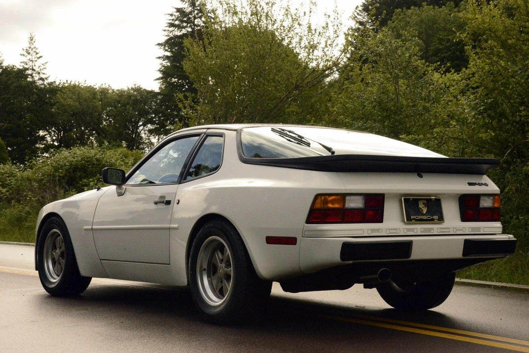 1985 Porsche 944 - Image 11 of 31