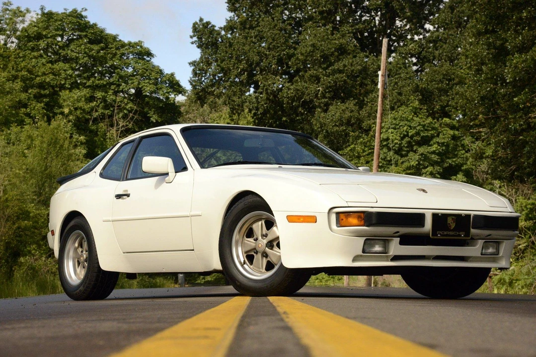 1985 Porsche 944 - Image 2 of 31