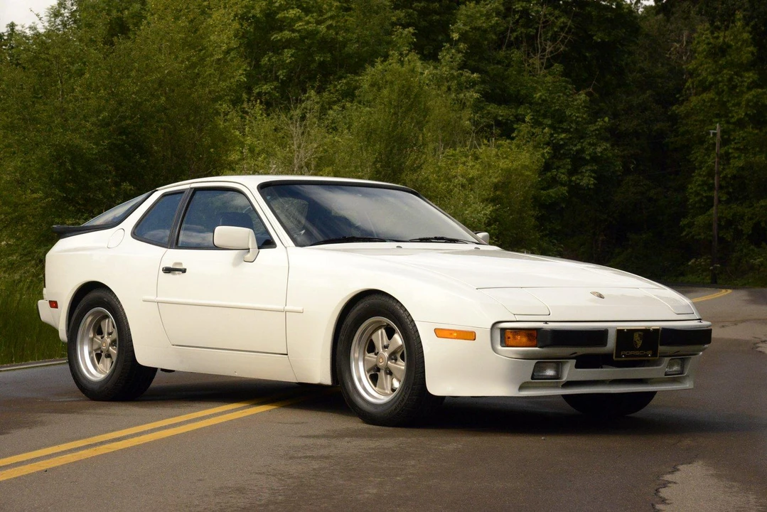 1985 Porsche 944 - Image 4 of 31