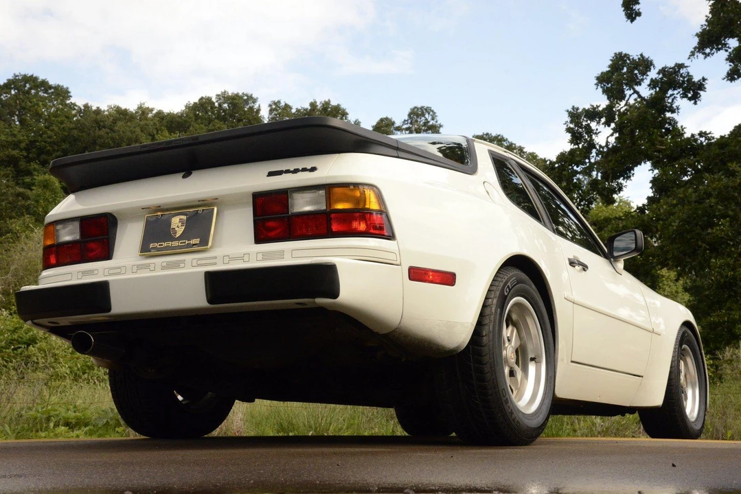 1985 Porsche 944 - Image 5 of 31