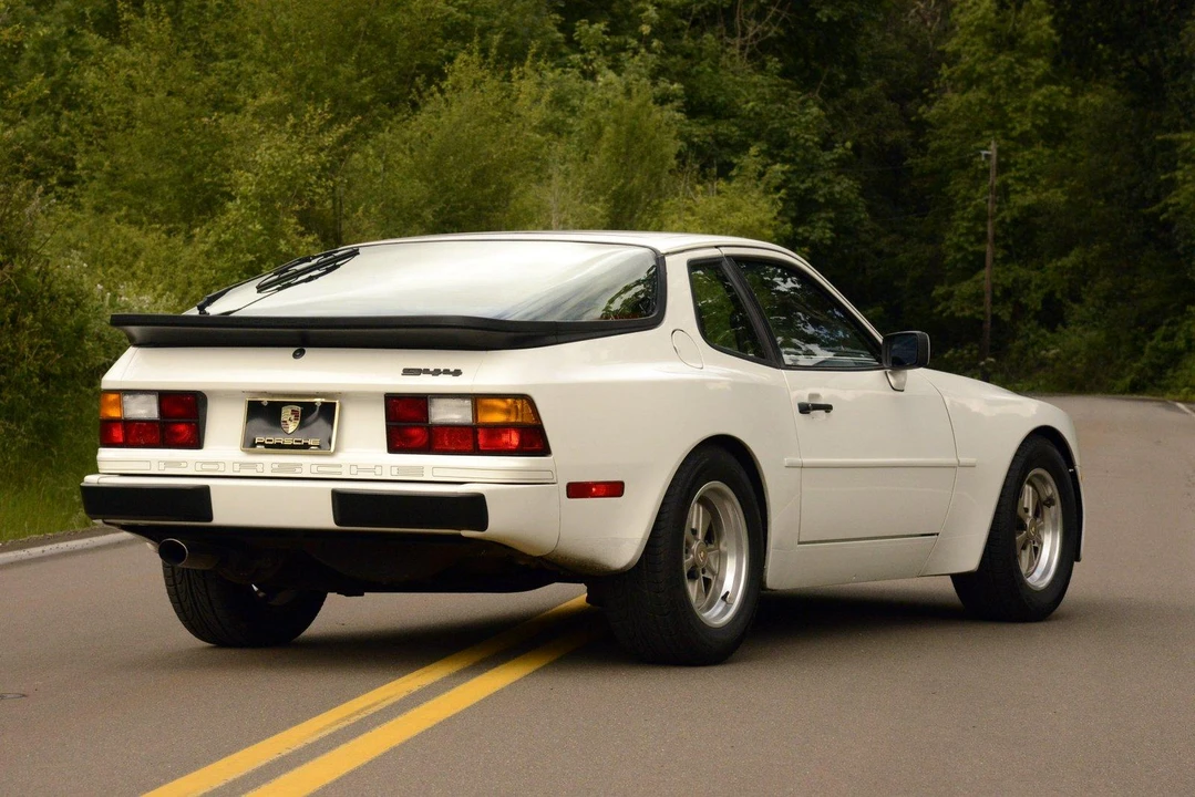 1985 Porsche 944 - Image 7 of 31