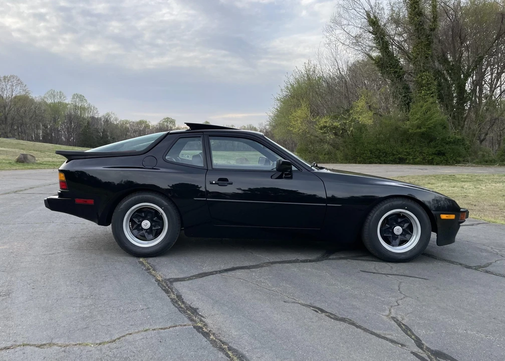 1985 Porsche 944 - Image 18 of 31