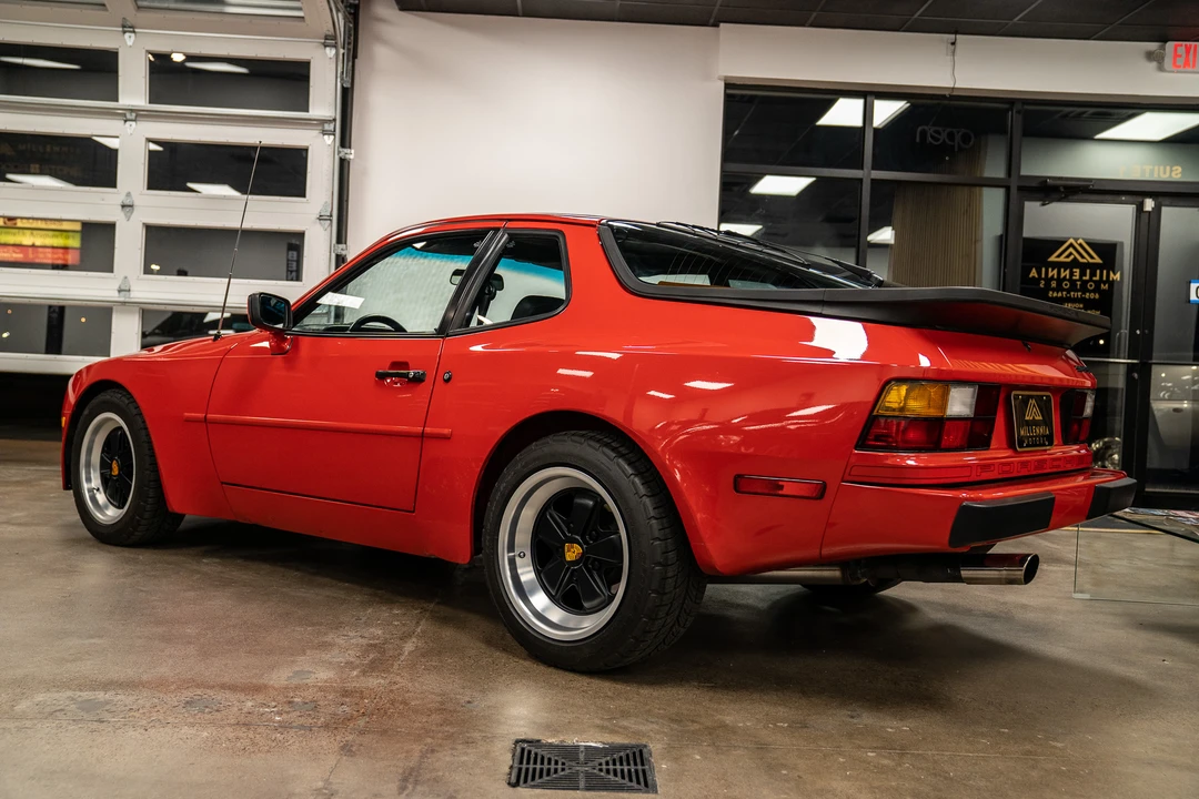 1985 Porsche 944 - Image 9 of 31