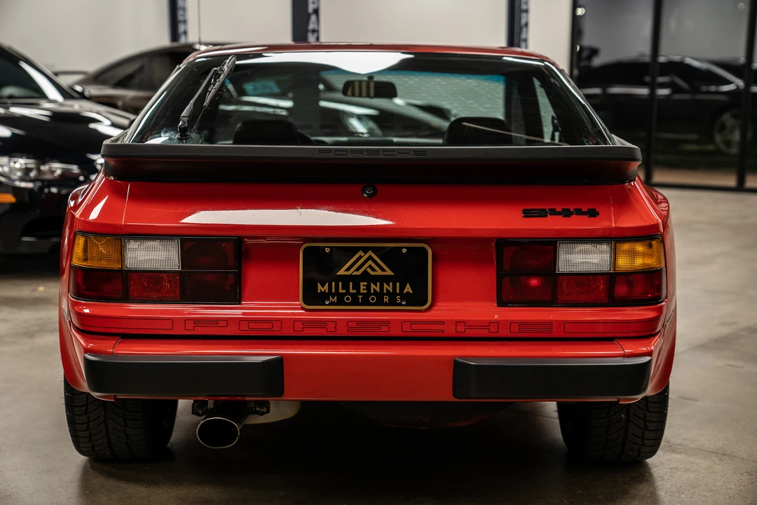 1985 Porsche 944 - Image 14 of 31
