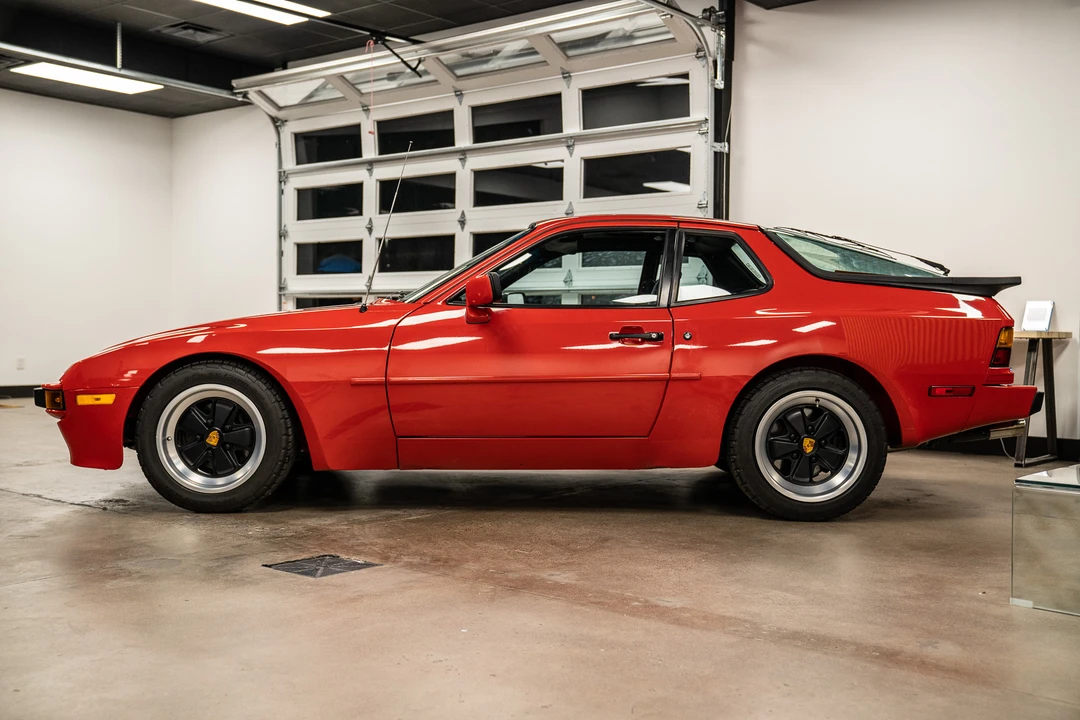 1985 Porsche 944 - Image 8 of 31