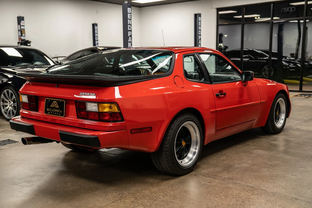1985 Porsche 944 - Image 18 of 31
