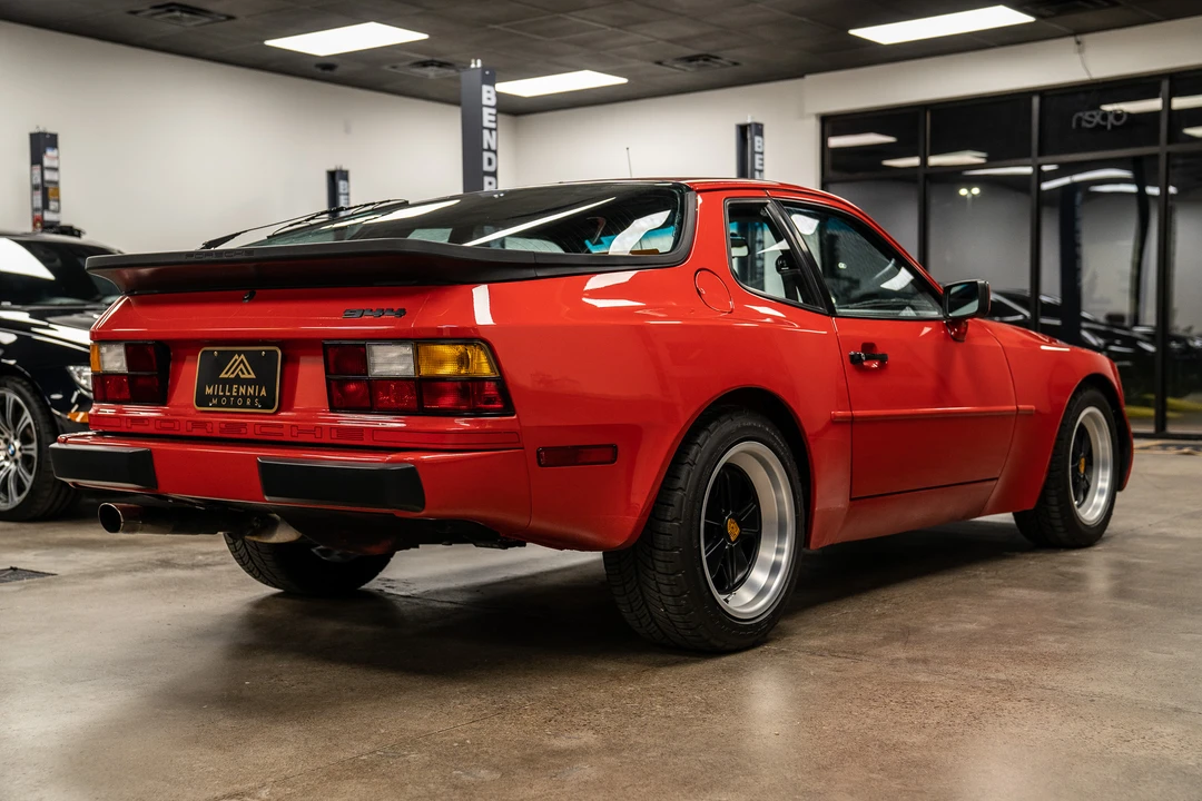 1985 Porsche 944 - Image 17 of 31