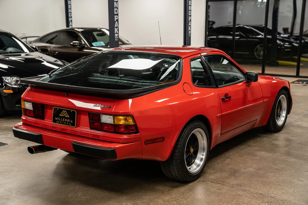 1985 Porsche 944 - Image 16 of 31