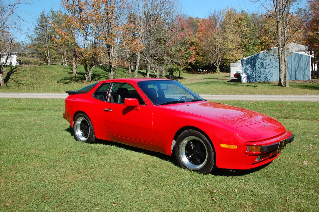 1985 Porsche 944 - Image 17 of 31