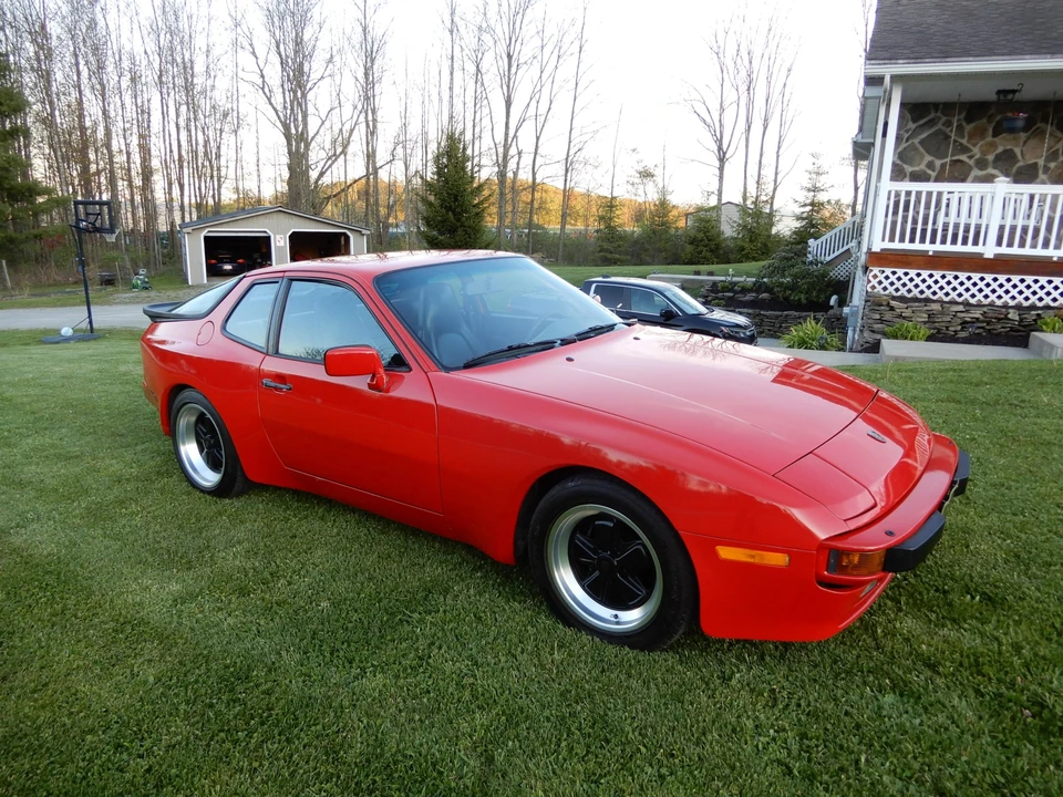 1985 Porsche 944 - Image 4 of 31